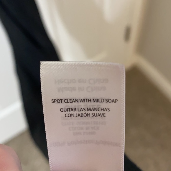 Black woven scarf with tassels - Picture 5 of 5